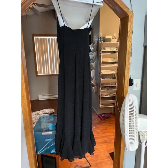 J.R. Nite - Picture 2 of 3